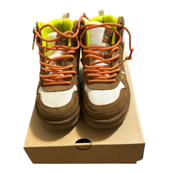 UGG Women's Highland Hi Heritage Sneaker, Chestnut, Size 6 - Picture 2 of 8